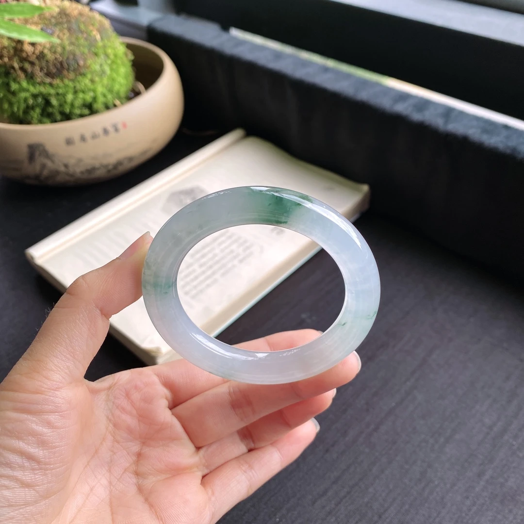 好色珠宝  圈口52缅甸老坑A货冰糯种飘花圆条女款翡翠手镯
