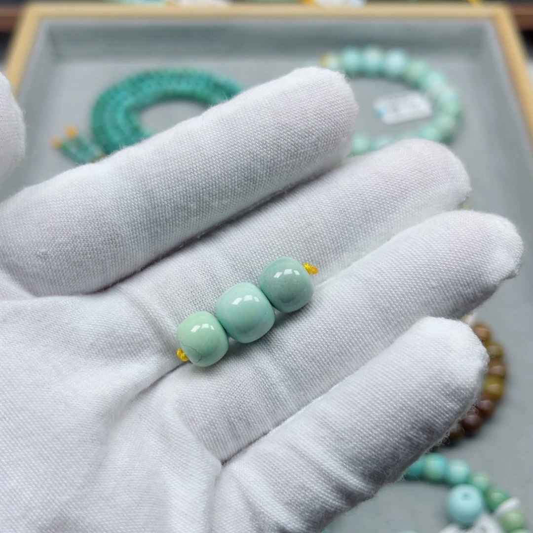 绿松石未镶嵌挂件