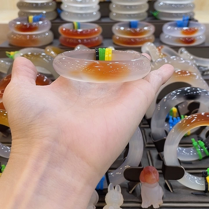 玛瑙/玉髓未镶嵌手镯