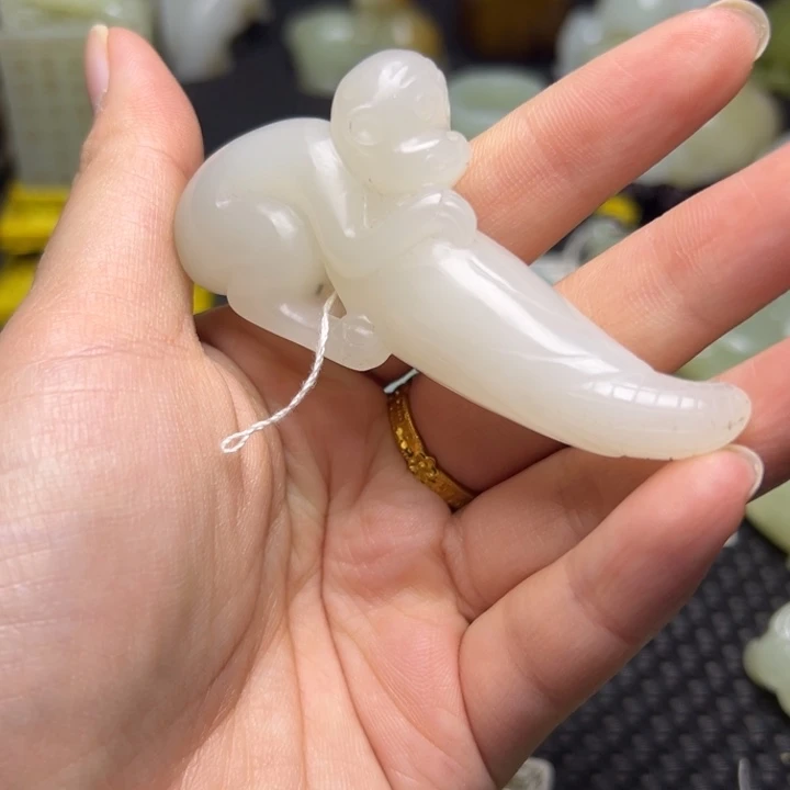 和田玉（糖玉）未镶嵌颈饰