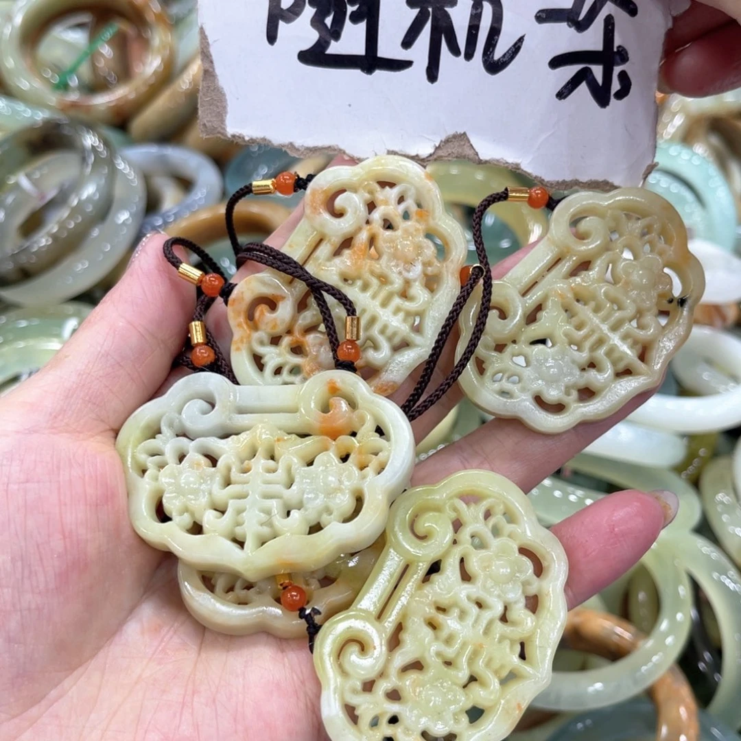 蛇纹石玉未镶嵌手镯手镯