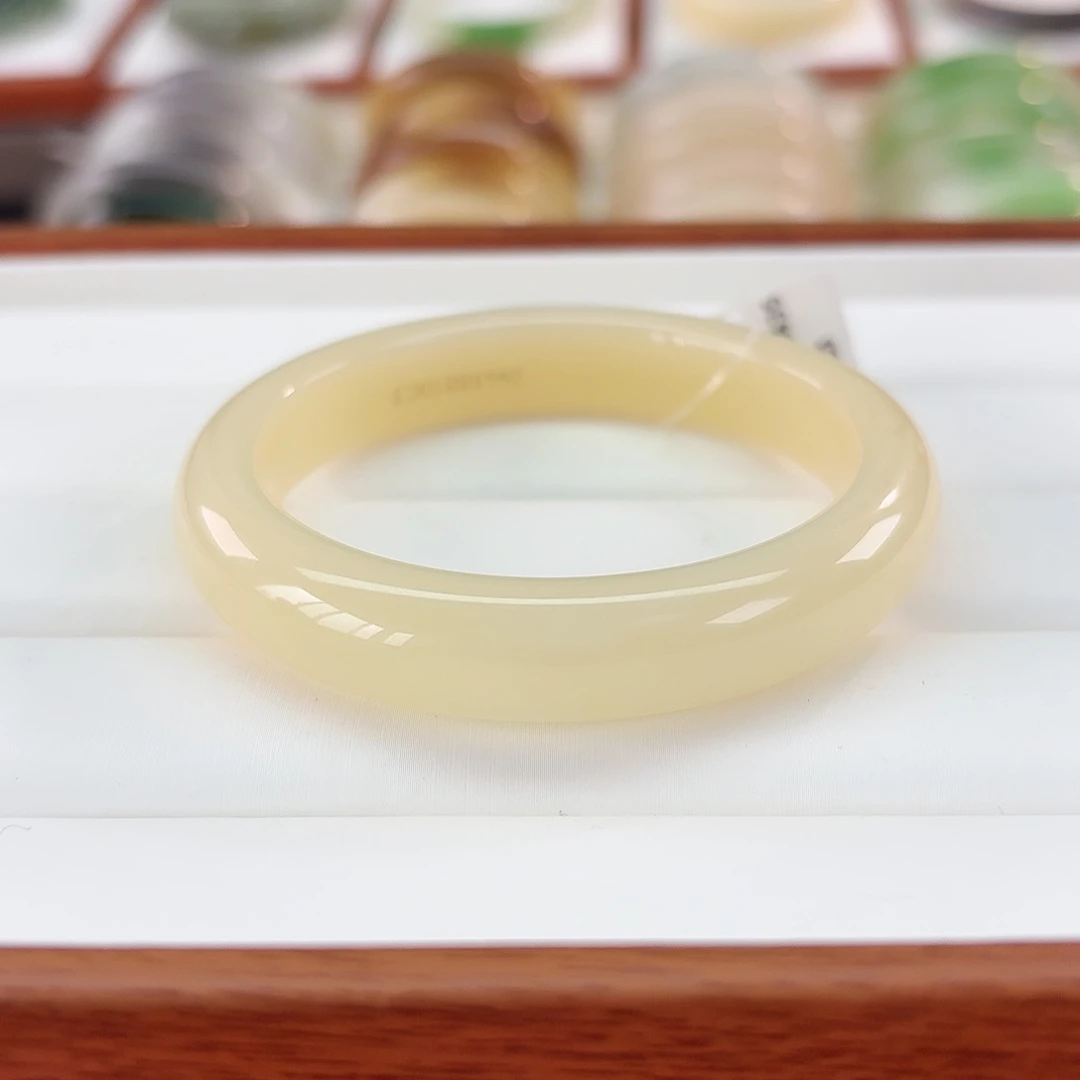 和田玉未镶嵌手镯满圈蜜糖色 肉质细