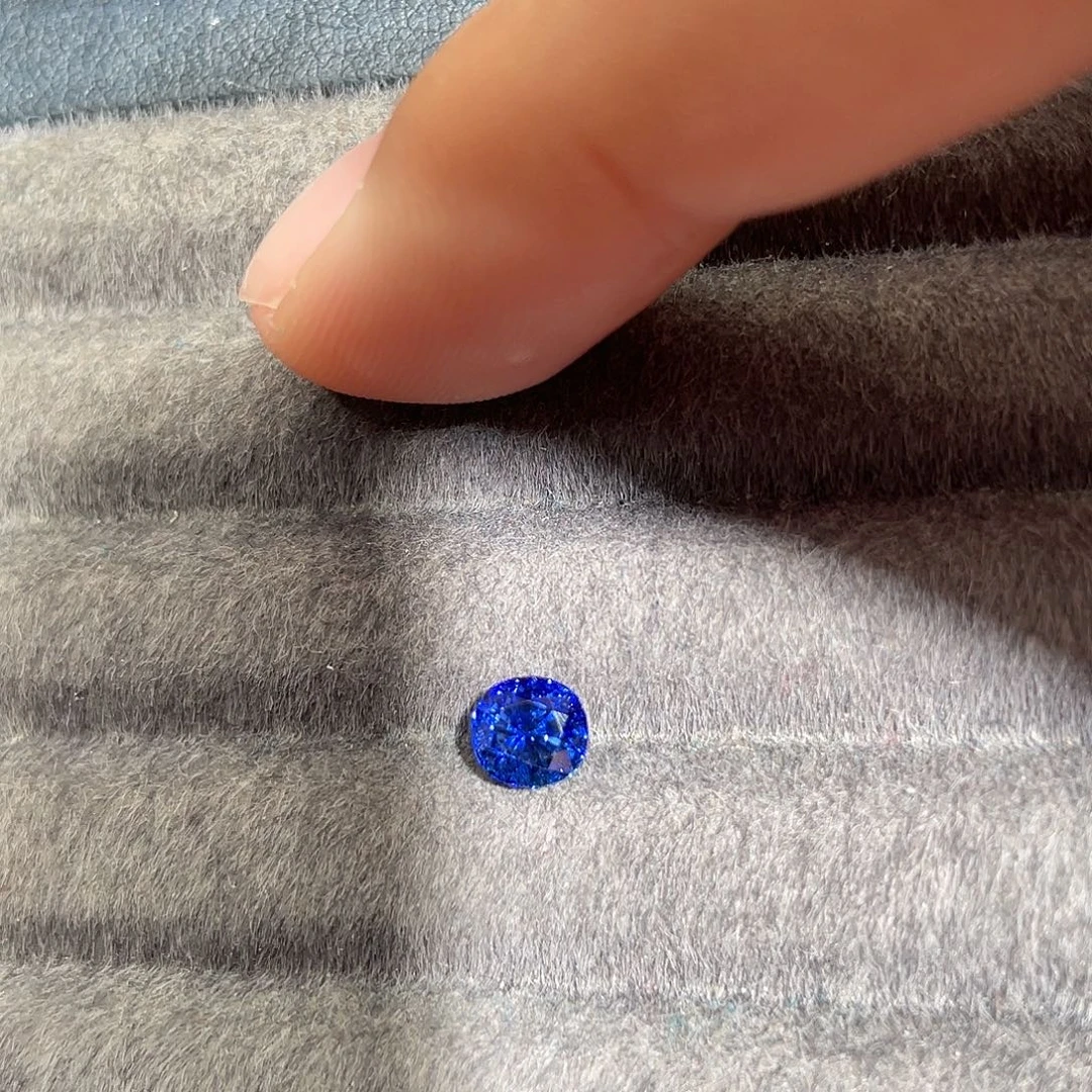 蓝宝石裸石1.1ct皇家蓝吉尔德