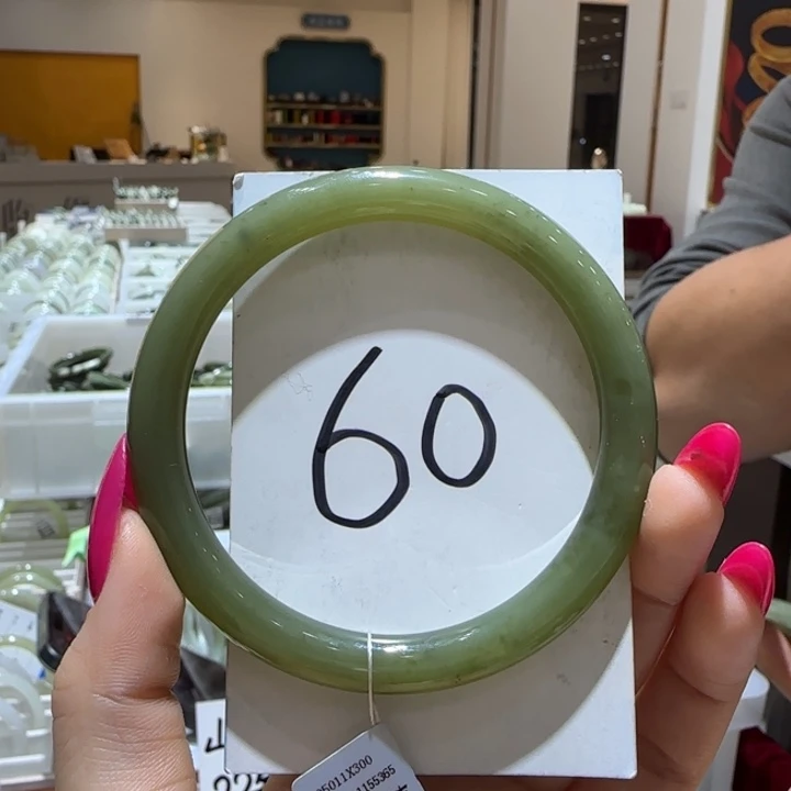 和田玉未镶嵌手镯989