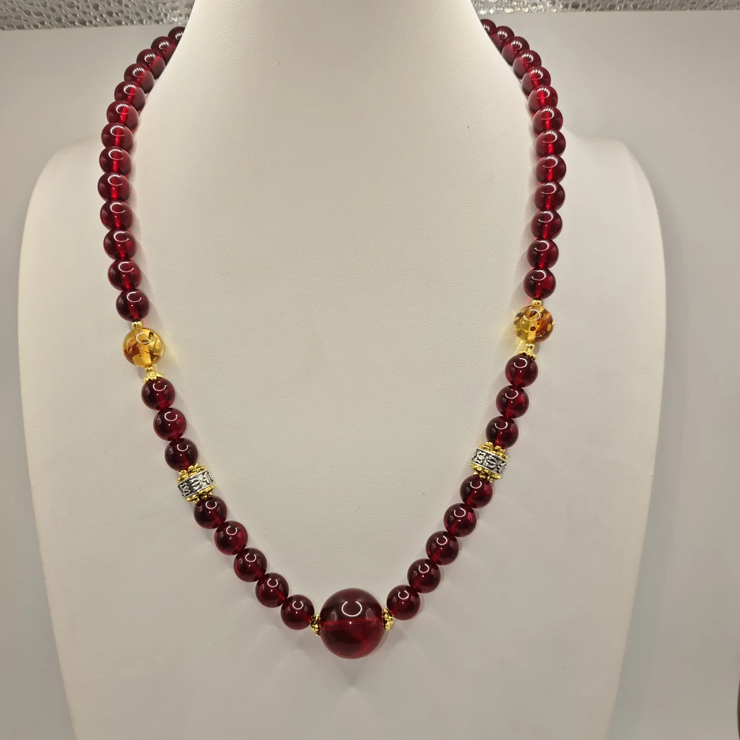 776百搭款血珀圆珠项链