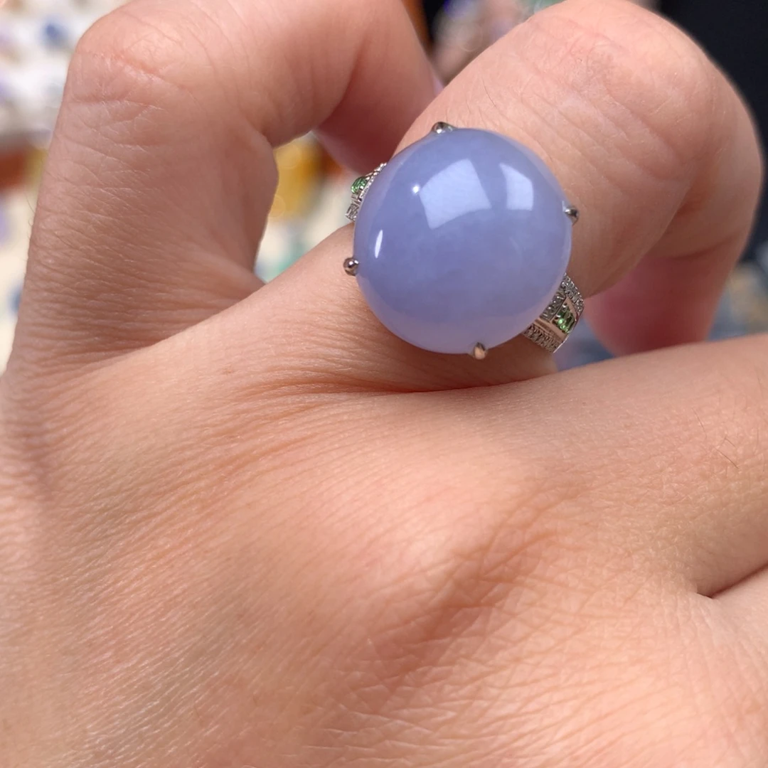 18K金镶嵌戒指翡翠蛋面戒指