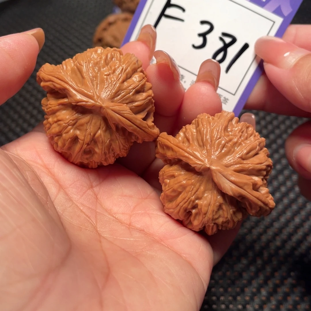 把件桃核381号白狮子43