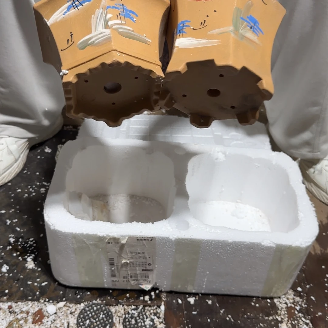 紫砂花盆瑕疵和瑕疵