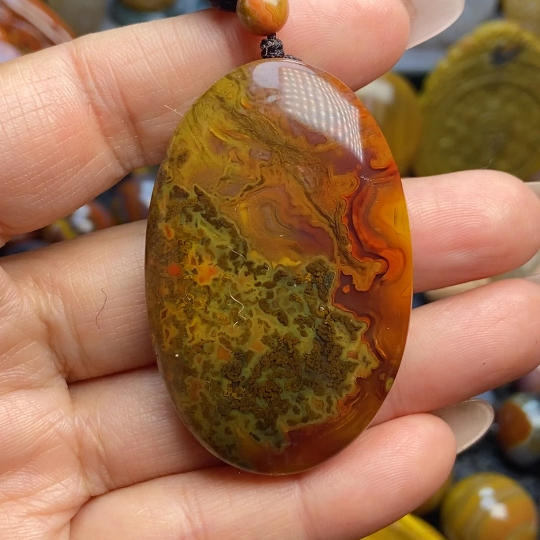 玛瑙/玉髓颈饰未镶嵌战国红