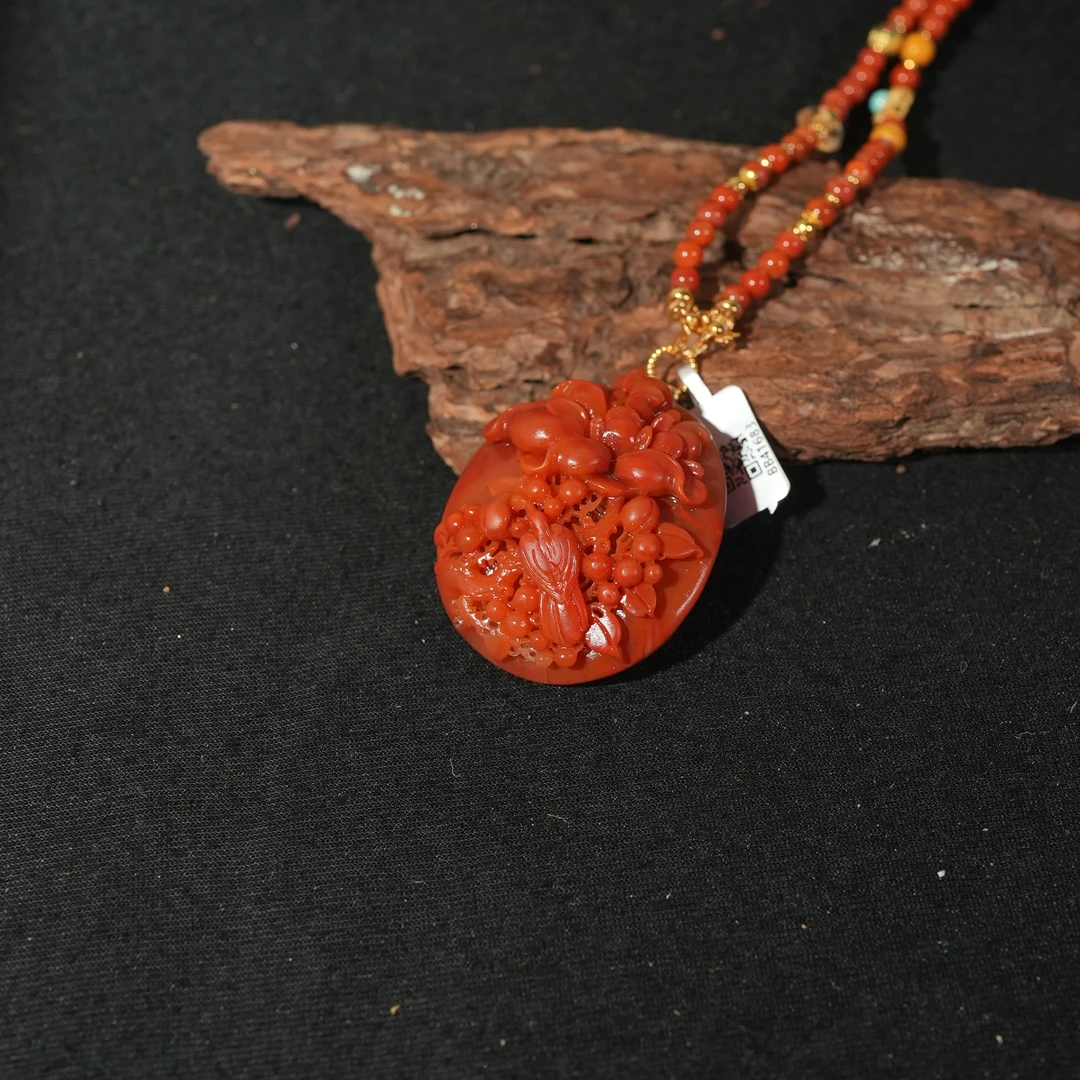 9.10香港王老板-南红吊坠kj71