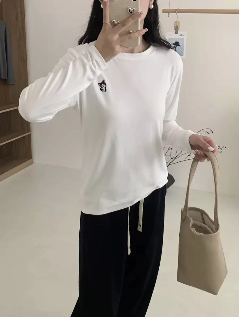 刺绣圆领长袖拼接水溶T恤修身t恤打底衫百搭ins