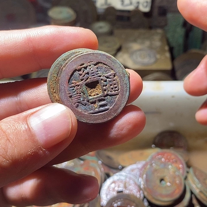 铜现代工艺品仿制品5个