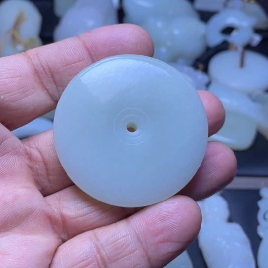 未镶嵌和田玉挂件