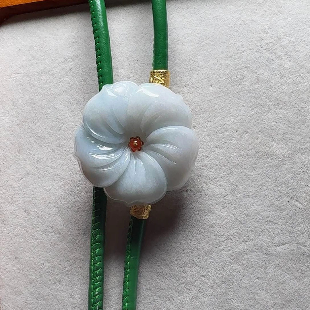 吊坠(赠链)未镶嵌翡翠