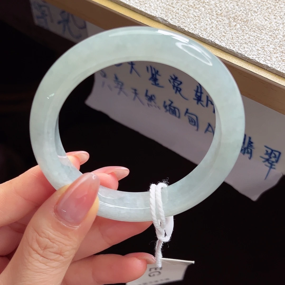 翡翠未镶嵌手镯手镯