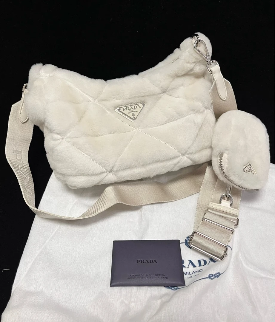 95新 Prada/普拉达 白色羊羔毛三合一斜挎包 25cm 17920555