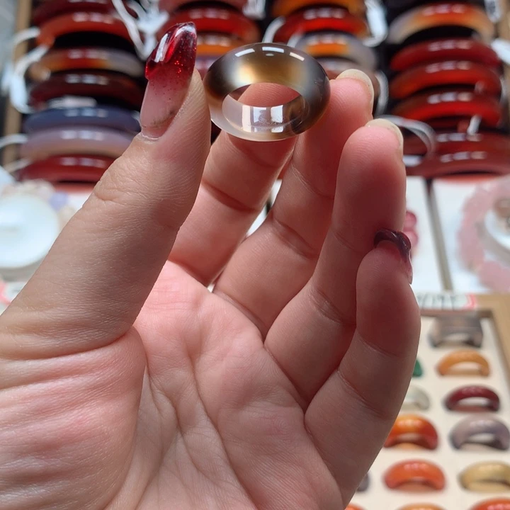 玛瑙/玉髓手镯未镶嵌L****Y