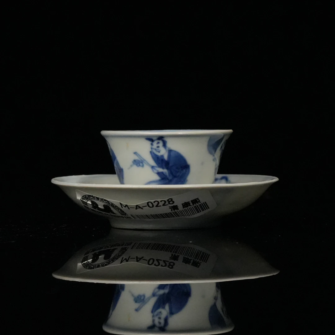 lot16329 4914 8- 5-6 清康熙 青花仕女图杯碟套 尺寸不一