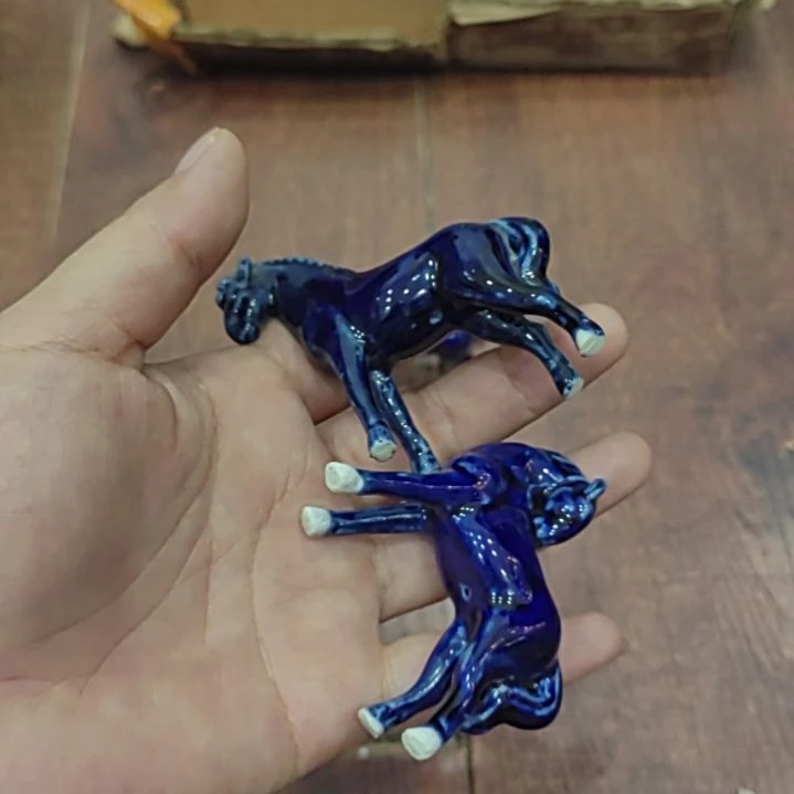 N***A陶瓷景德镇马两个