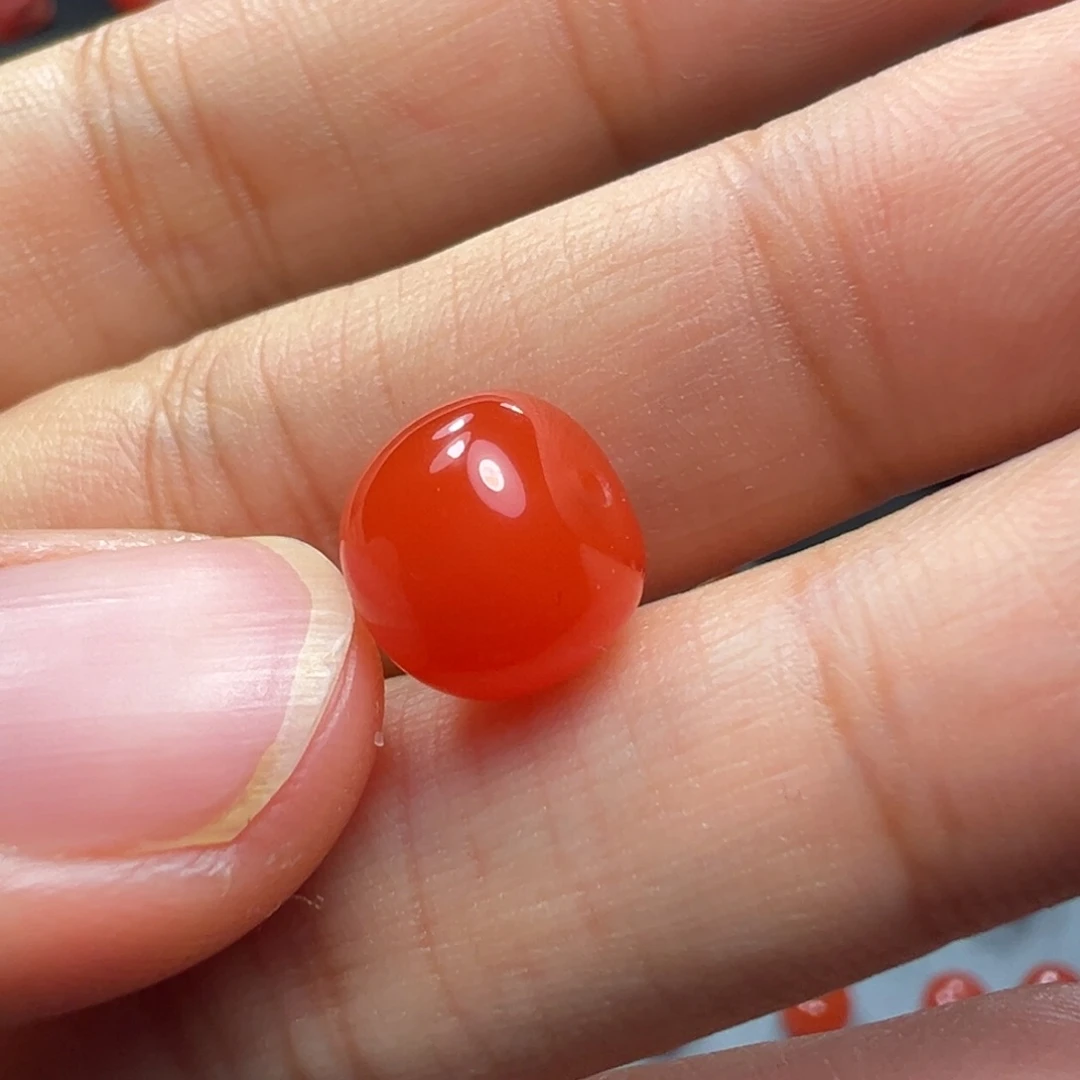 南红玛瑙珠子未镶嵌