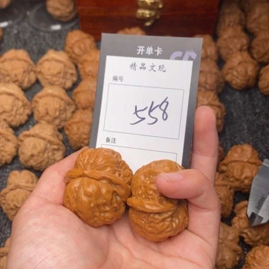 吊坠桃核荆***y我是第一百34