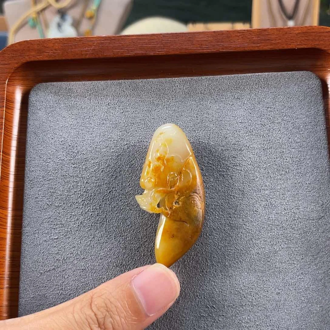 和田玉未镶嵌吊坠(不含链)