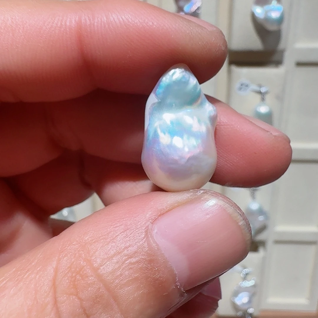 淡水珍珠合金颈饰