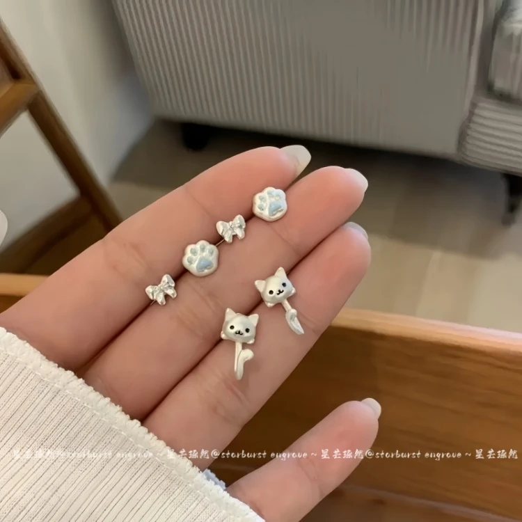 铜合金耳饰 学生小猫尾巴耳钉简约可爱小巧百搭少女卡通ins耳饰