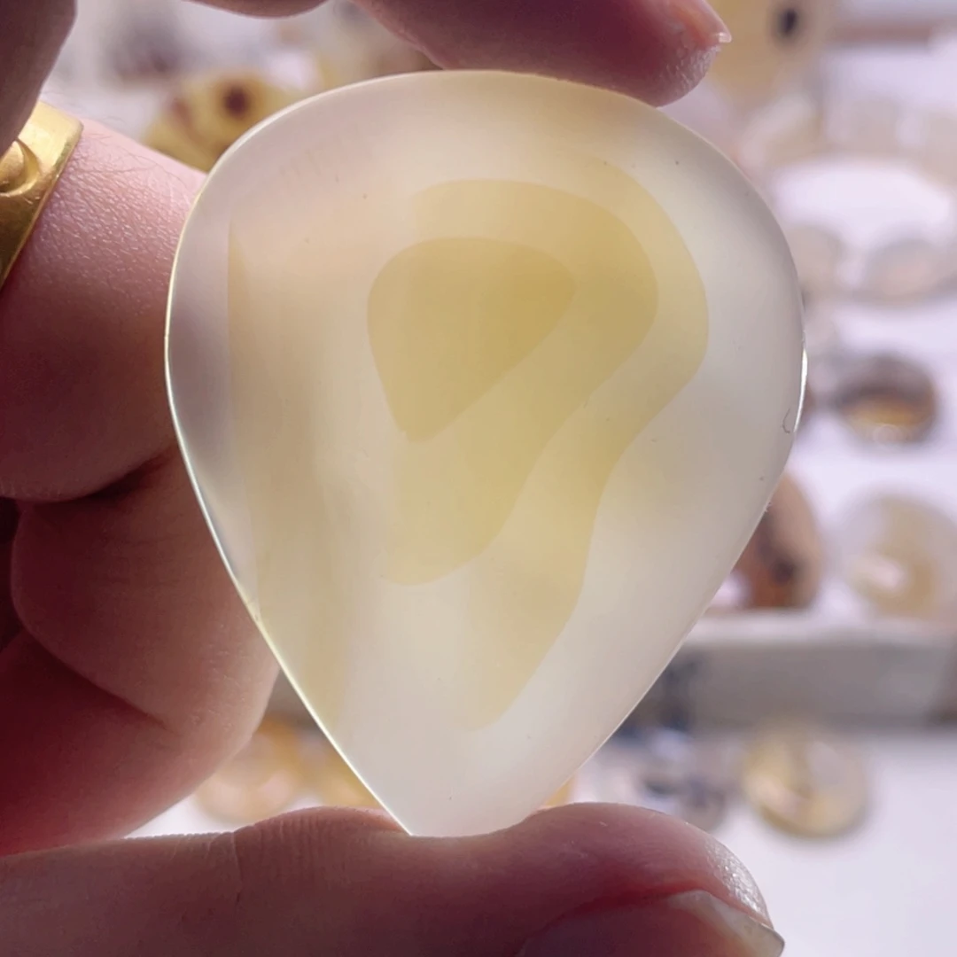 玛瑙/玉髓未镶嵌珠宝奇石