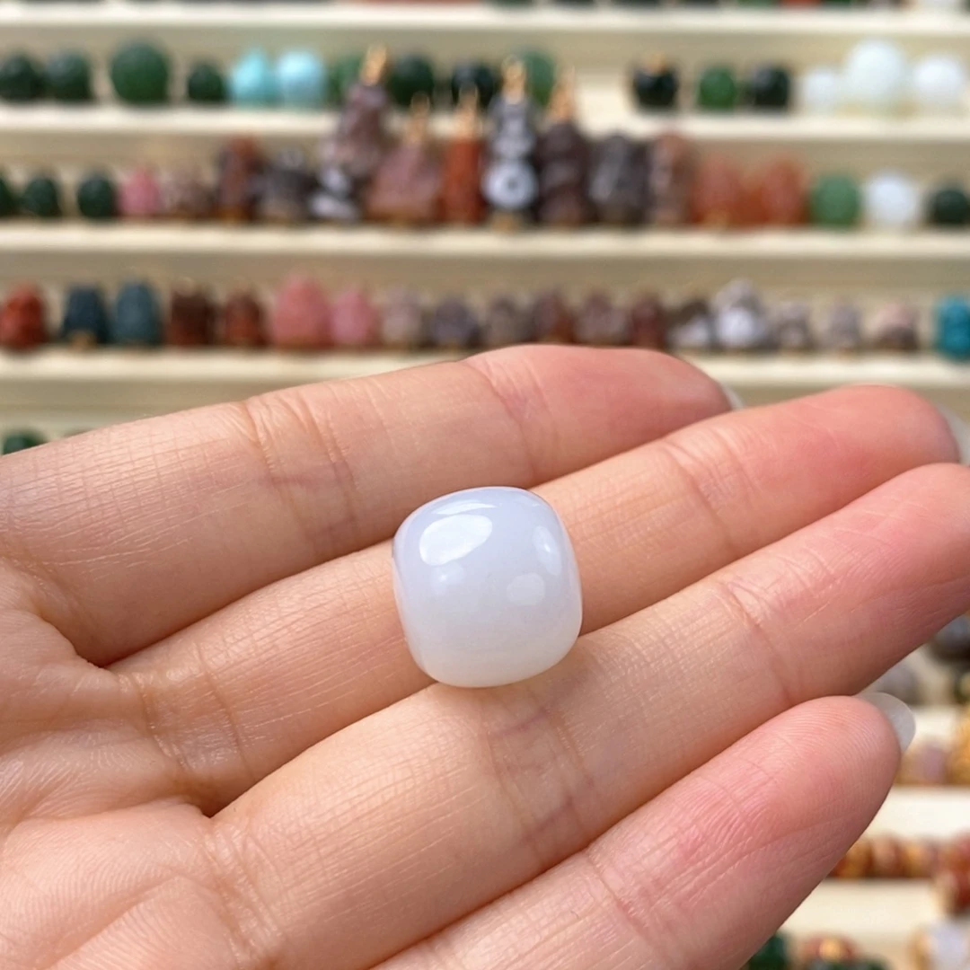 许***星和田玉未镶嵌颈饰