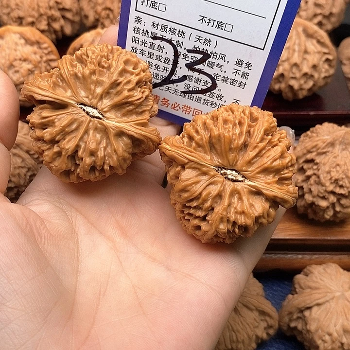 吊坠桃核南疆石狮子头48