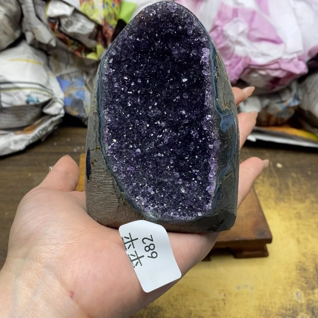 紫晶乌拉圭未镶嵌