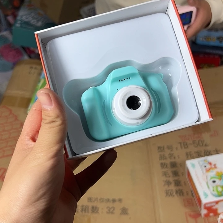 胶制蓝色可爱相机