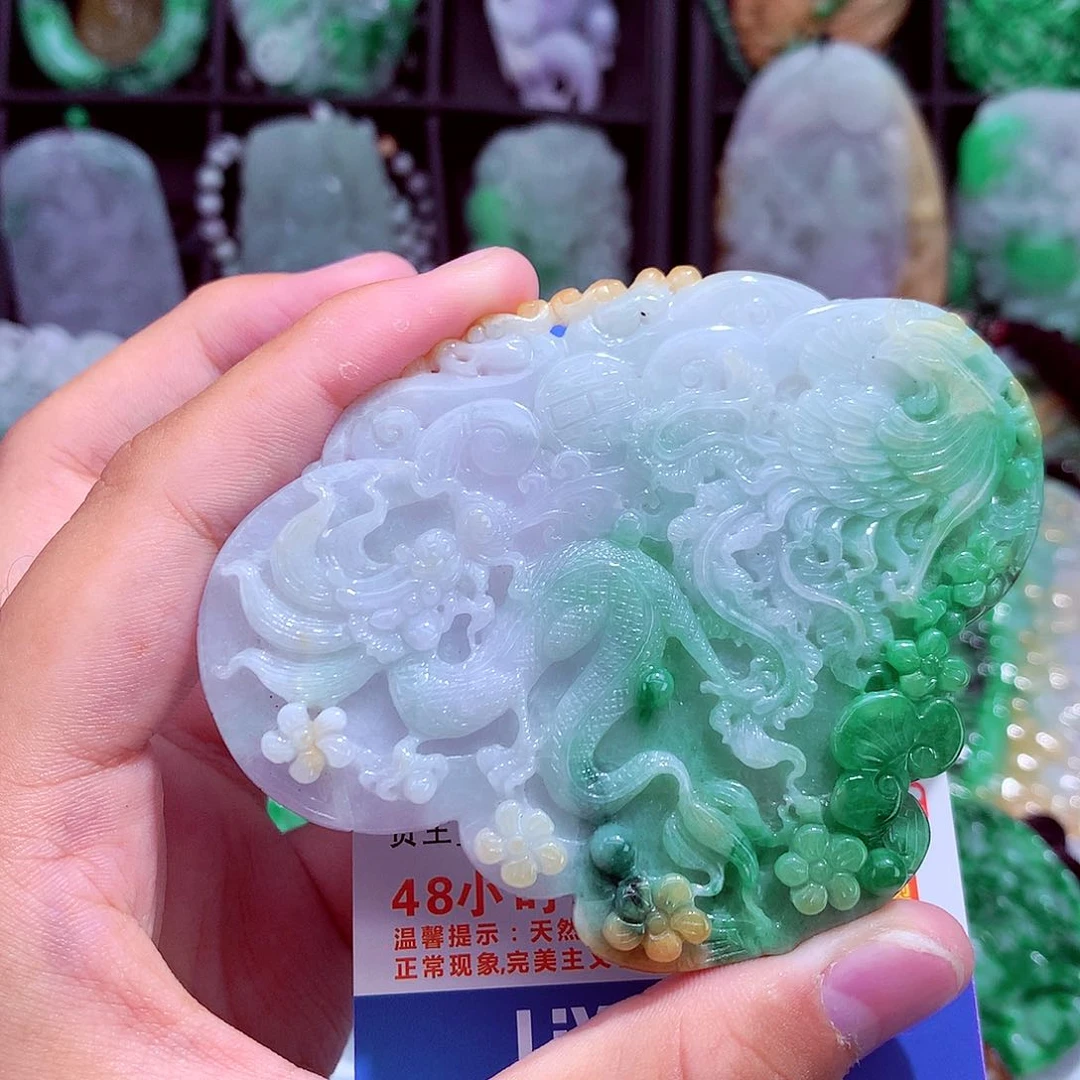 颈饰未镶嵌翡翠天然