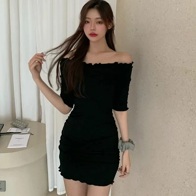 一字领连衣裙女夏季新款韩版洋气修身露肩打底裙显瘦收腰包臀裙