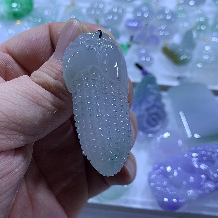 翡翠未镶嵌颈饰天然翡翠A货吊坠
