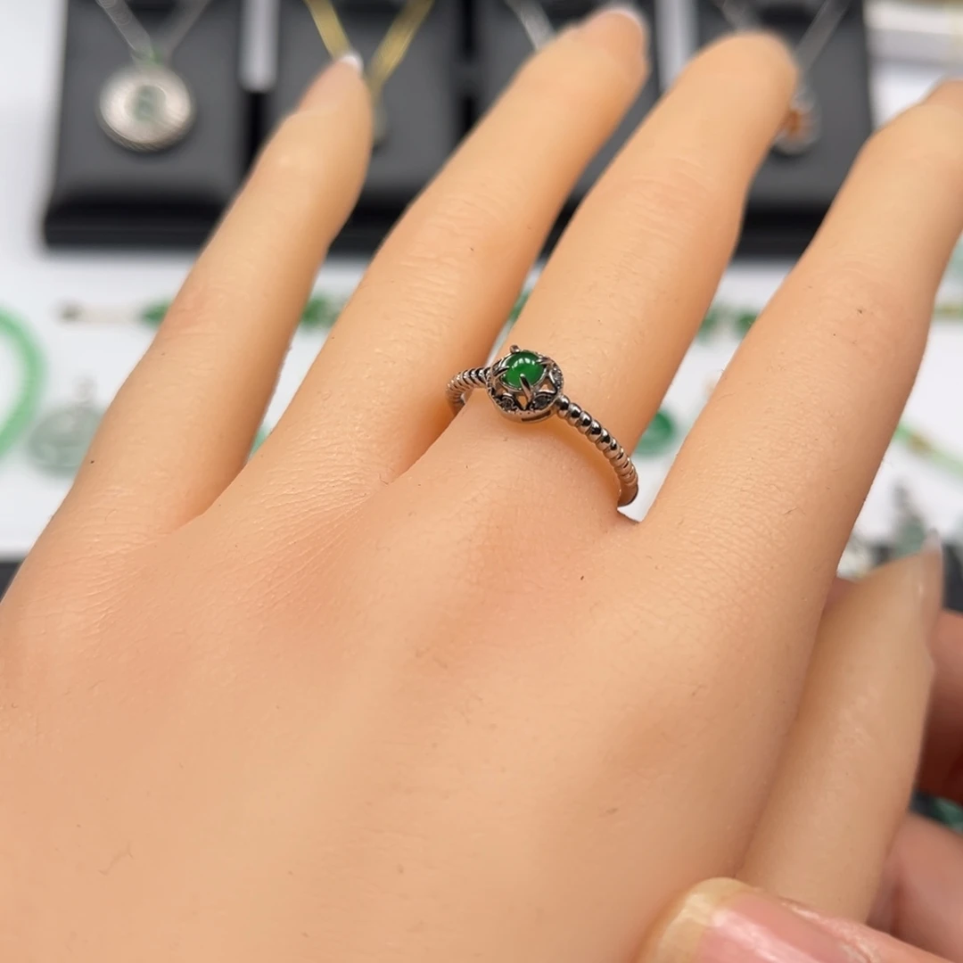 翡翠银S925镶嵌戒指福利