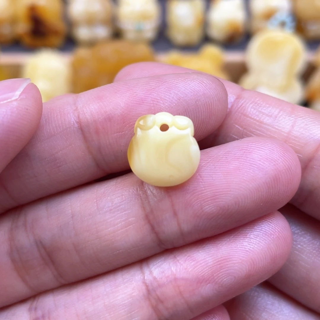 未镶嵌琥珀裸石蜜蜡