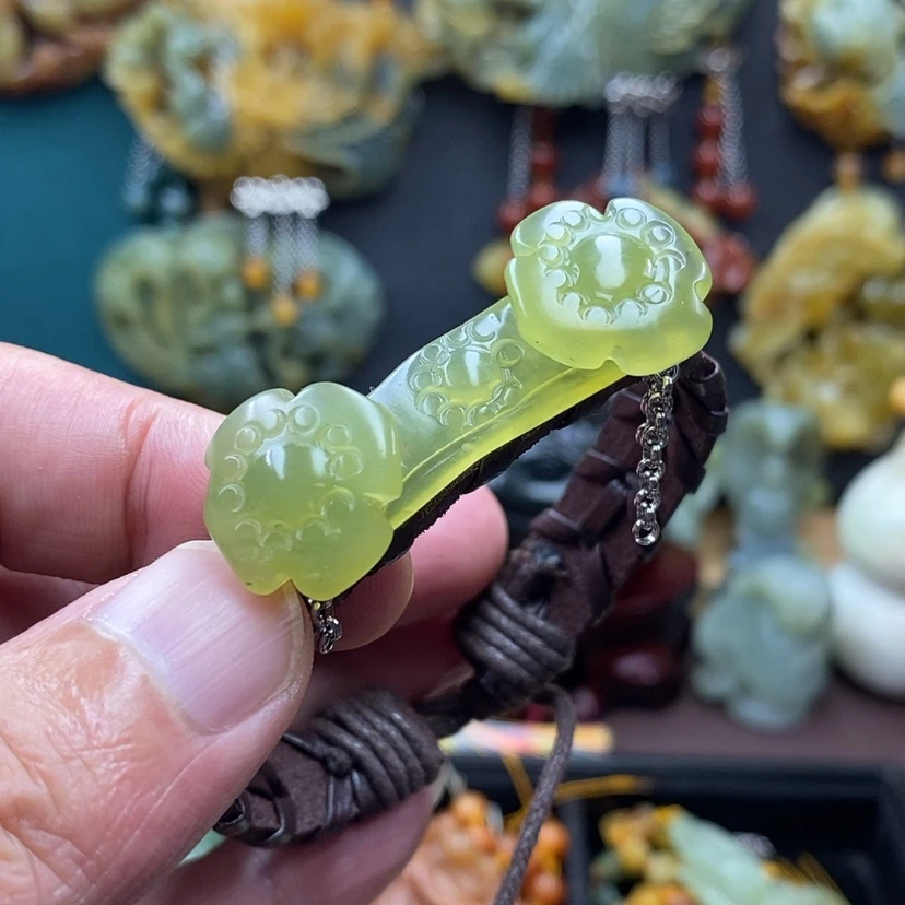 【闪购商品】蛇纹石玉未镶嵌手牌