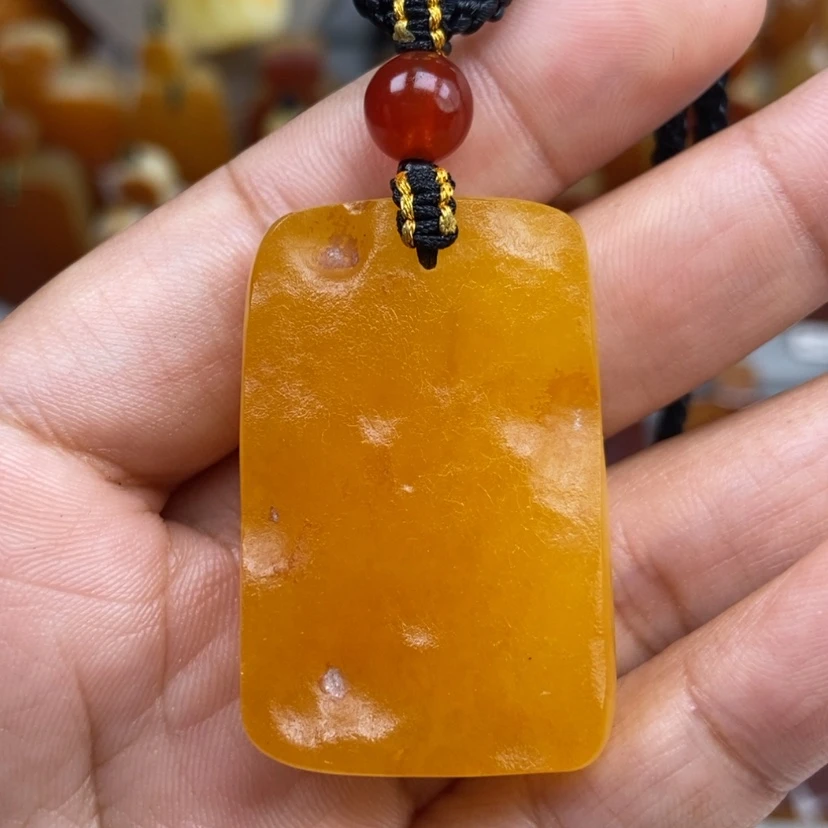 【闪购商品】琥珀颈饰未镶嵌