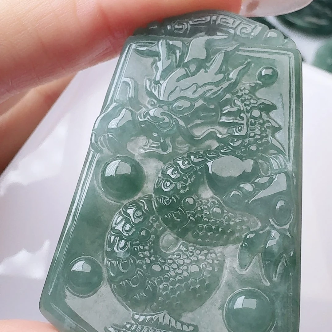 翡翠未镶嵌颈饰天然的A货翡翠多样性发其一