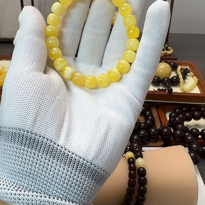 寒***8琥珀未镶嵌手链350