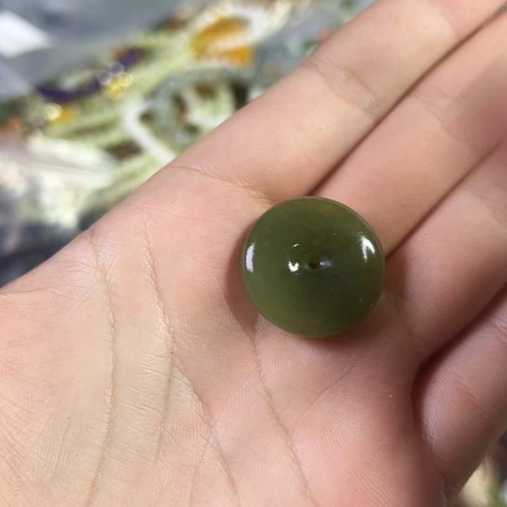 乐***生和田玉未镶嵌颈饰