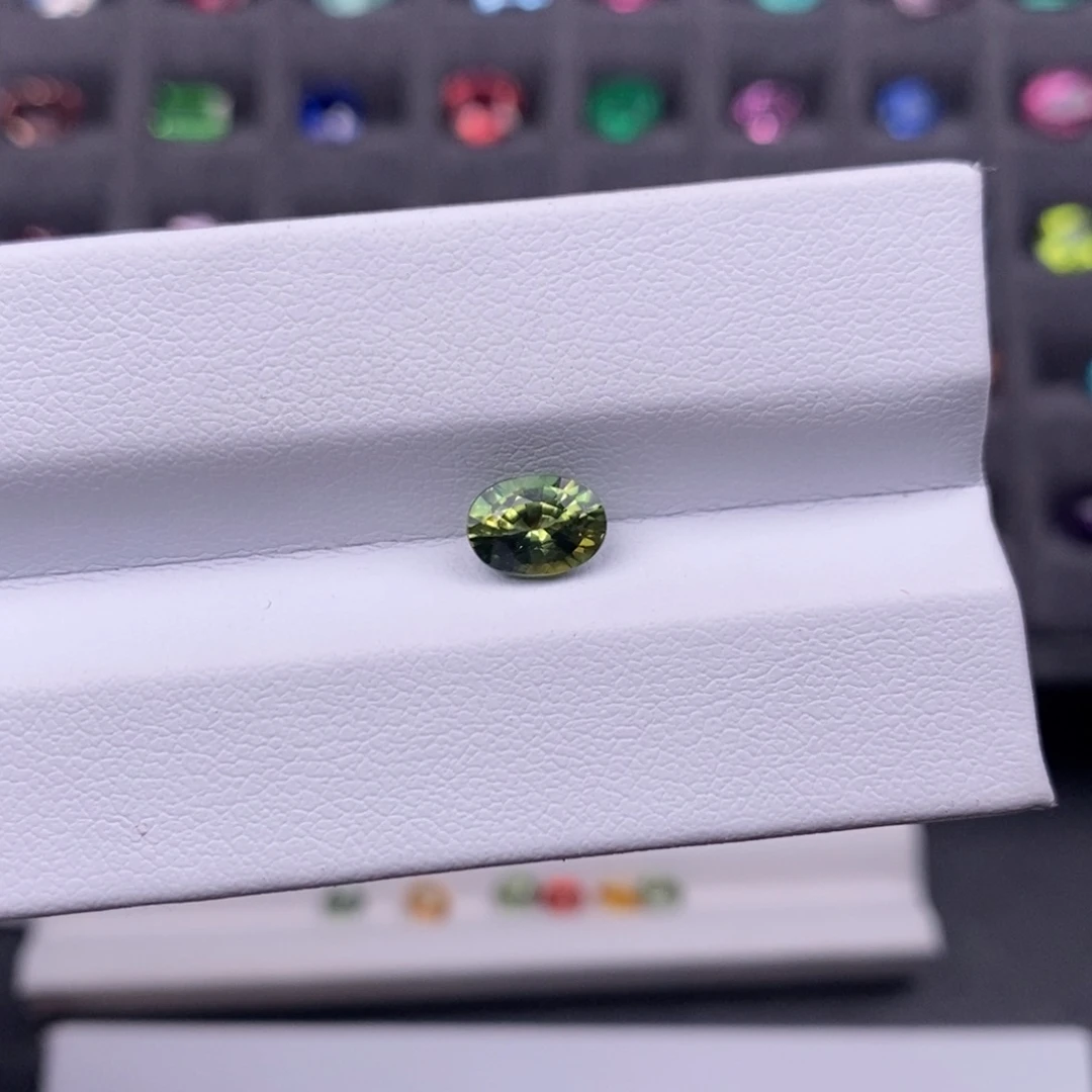 蓝宝石裸石未镶嵌1.22克拉