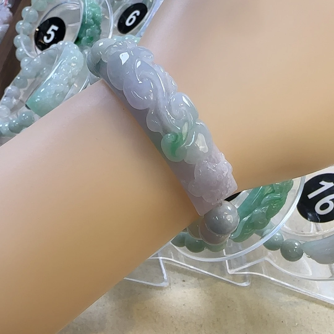 翡翠未镶嵌颈饰手牌5056