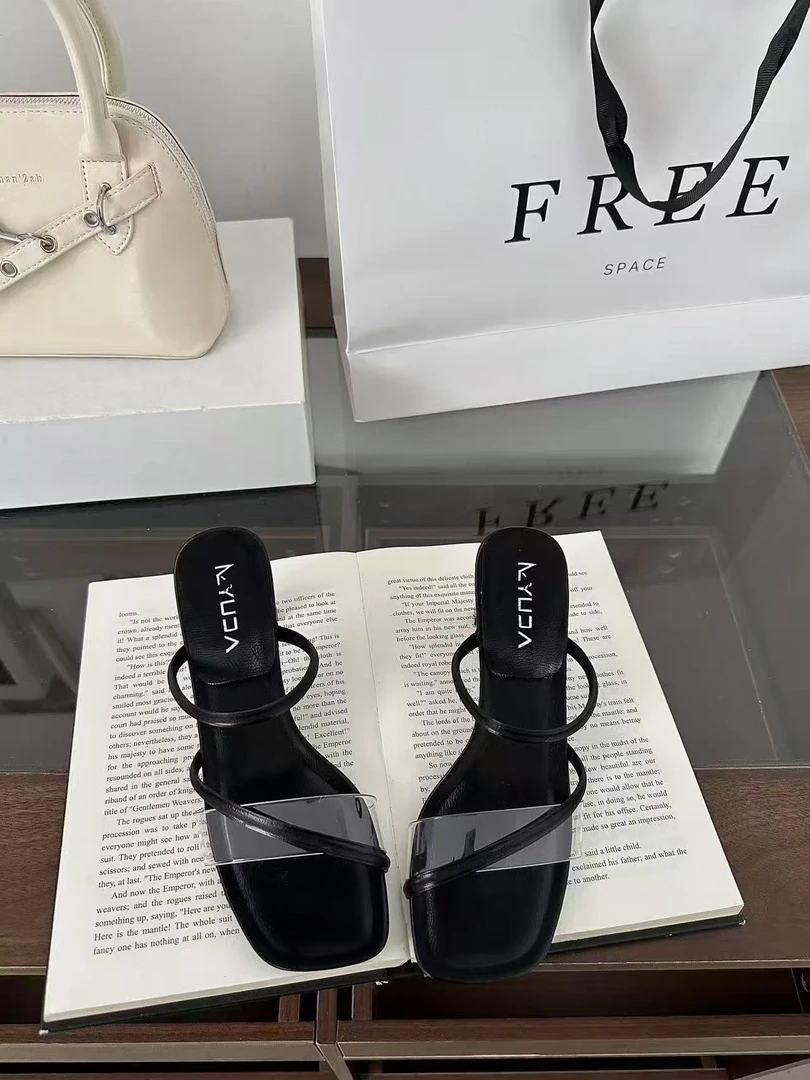 恰逢景梅子自留款凉鞋透明百搭女士夏季方头粗跟露趾一字拖鞋子