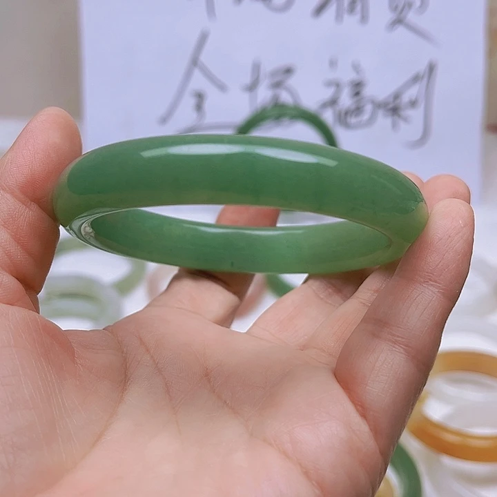 未镶嵌手镯石英质玉东陵绿色103/64