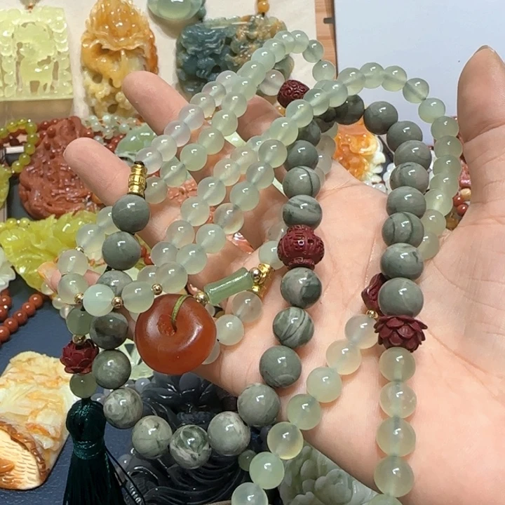 未镶嵌蛇纹石玉吊坠