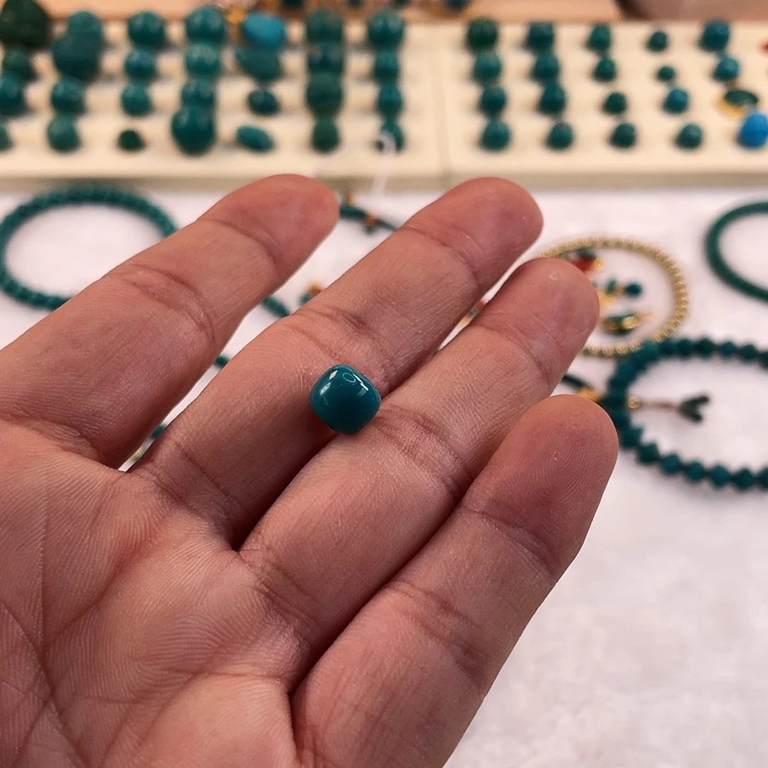 绿松石未镶嵌耳饰