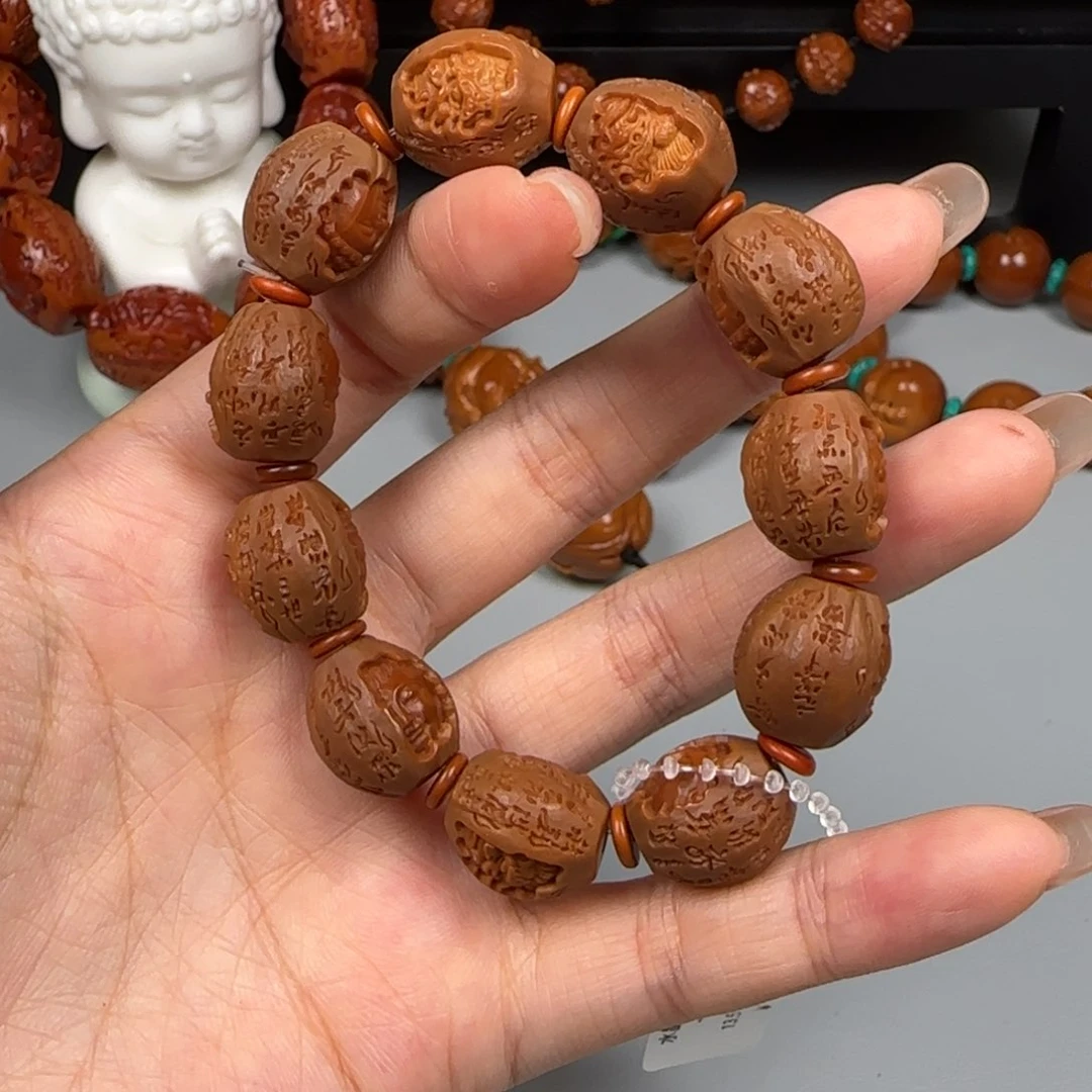 吊坠橄榄核一念之间